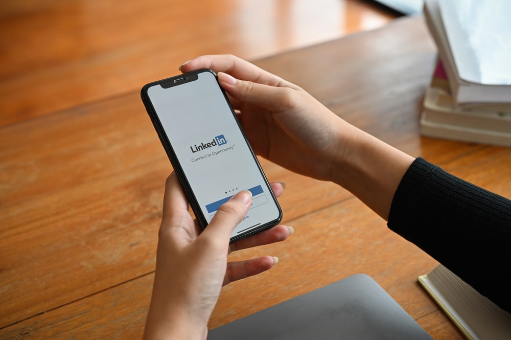 Financial social media engagement LinkedIn